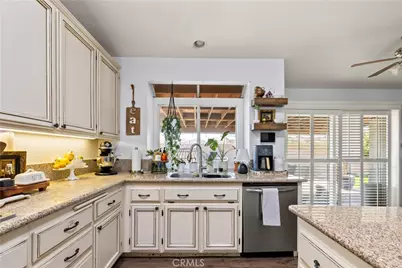 3906 N Flame Tree, Rialto, CA 92377 - Photo 16