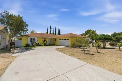 201 W Rosewood, Rialto, CA 92376 - Photo 2
