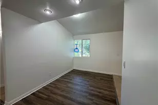 20527 Londelius St, Winnetka, CA 91306 - Photo 10