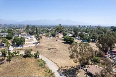 1390 Prospect, Pomona, CA 91766 - Photo 10