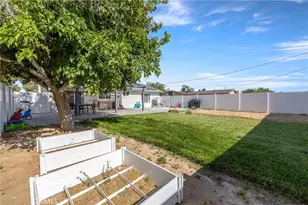 15456 Dale Evans Pkwy, Apple Valley, CA 92307 - Photo 22