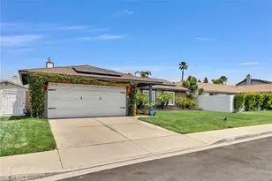 15448 Sandhurst St, Fontana, CA 92336 - Photo 2