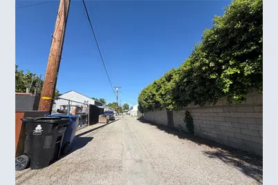 17046 Saticoy Street, Van Nuys, CA 91406 - Photo 46