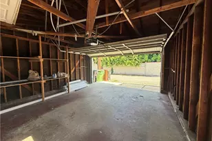 17046 Saticoy St, Van Nuys, CA 91406 - Photo 42