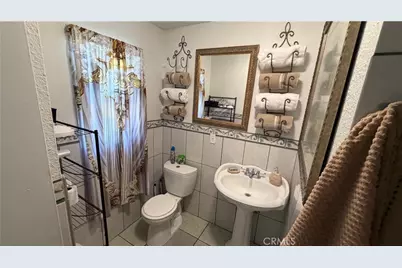 48 Paradise, Carson, CA 90745 - Photo 8