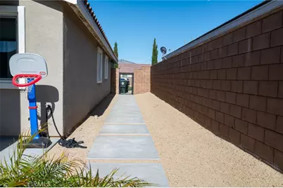 13366 Ficus Court, Victorville, CA 92392 - Photo 24