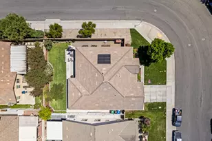 6782 Iron Horse Ln, Eastvale, CA 92880 - Photo 48