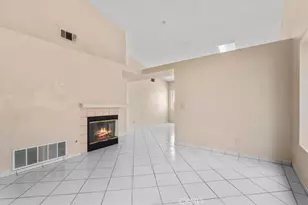 15061 Fuchsia Ct, Fontana, CA 92336 - Photo 8