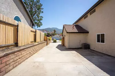 6386 N Beechwood Avenue, San Bernardino, CA 92407 - Photo 26