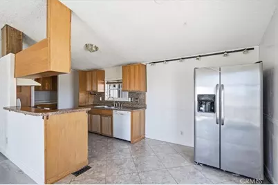 13378 Paramount Road, Phelan, CA 92371 - Photo 2