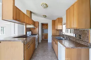 13378 Paramount Rd, Phelan, CA 92371 - Photo 24