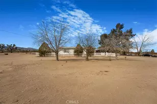 13378 Paramount Rd, Phelan, CA 92371 - Photo 42