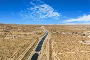 13378 Paramount Rd, Phelan, CA 92371 - Photo 42