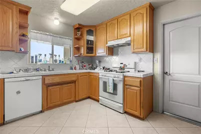 18215 Carob, Hesperia, CA 92345 - Photo 12