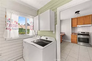 426 W E St, Ontario, CA 91762 - Photo 20