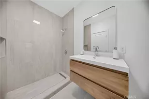 1305 W 46th, Los Angeles, CA 90037 - Photo 18