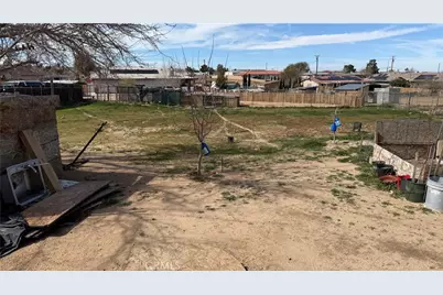 11890 Jacaranda, Hesperia, CA 92345 - Photo 8