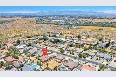 16233 Ridge View Drive, Apple Valley, CA 92307 - Photo 60