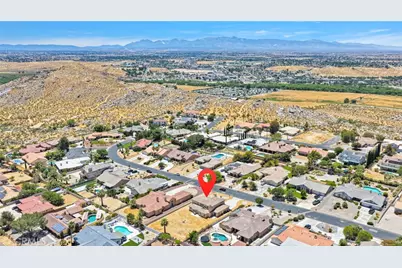 16245 Ridge View Drive, Apple Valley, CA 92307 - Photo 68