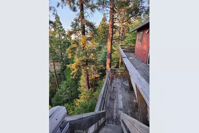 24066 Lakeview Drive, Crestline, CA 92325 - Photo 10