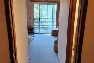 24066 Lakeview Dr, Crestline, CA 92325 - Photo 16