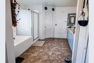 13687 Dellwood, Victorville, CA 92392 - Photo 24