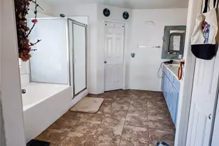 13687 Dellwood, Victorville, CA 92392 - Photo 24