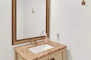 9906 Owensmouth, Chatsworth, CA 91311 - Photo 14