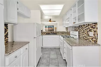 9906 Owensmouth #14, Chatsworth, CA 91311 - Photo 10