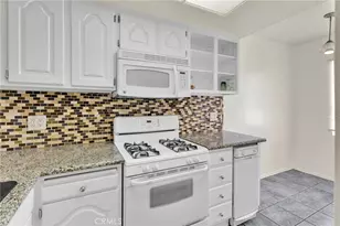 9906 Owensmouth, Chatsworth, CA 91311 - Photo 8