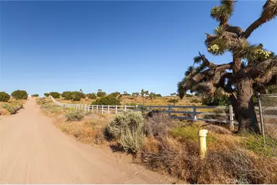 1 Hollister Road, Oak Hills, CA 92344 - Photo 6