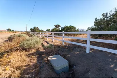 1 Hollister Road, Oak Hills, CA 92344 - Photo 4