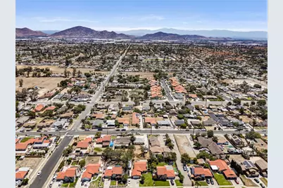 15670 Ceres Avenue, Fontana, CA 92335 - Photo 38