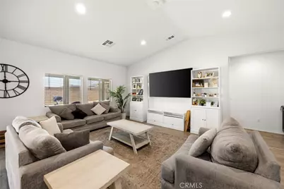 11946 Peaceful Valley Lane, Victorville, CA 92392 - Photo 16