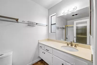 557 E Verdugo Avenue #M, Burbank, CA 91501 - Photo 10