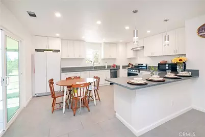 10707 Redwood, Hesperia, CA 92345 - Photo 2