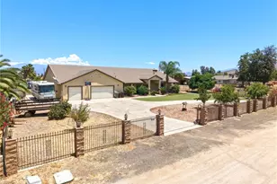 30510 Phillip Rd, Nuevo, CA 92567 - Photo 4