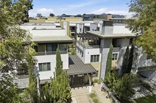 239 S Marengo Ave, Pasadena, CA 91101 - Photo 4