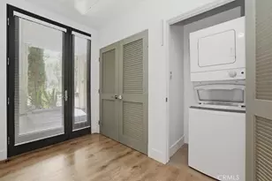 239 S Marengo Ave, Pasadena, CA 91101 - Photo 40