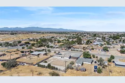 15431 Condor, Victorville, CA 92394 - Photo 44