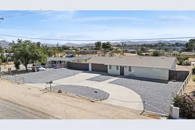 15431 Condor, Victorville, CA 92394 - Photo 36