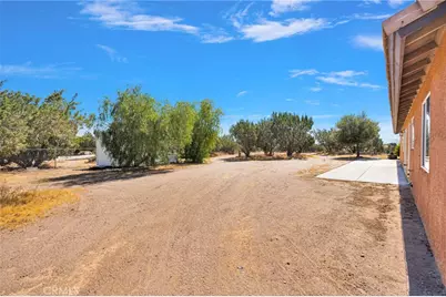 10778 Cedar, Oak Hills, CA 92344 - Photo 30