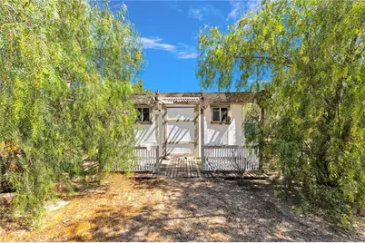 10778 Cedar, Oak Hills, CA 92344 - Photo 32