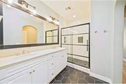 557 S Kroeger, Anaheim, CA 92805 - Photo 22