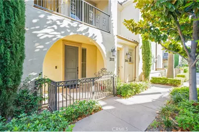 557 S Kroeger, Anaheim, CA 92805 - Photo 2