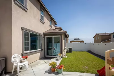 2467 Gunner Ridge Way, Rialto, CA 92377 - Photo 20