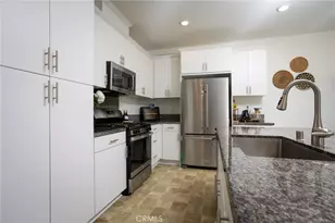 2467 Gunner Ridge Way, Rialto, CA 92377 - Photo 8