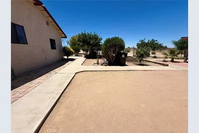 12583 Sierra, Victorville, CA 92392 - Photo 2