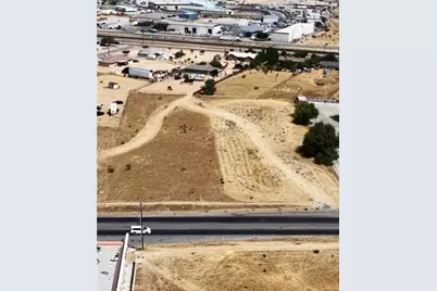 11125 Hesperia Road, Hesperia, CA 92345 - Photo 2