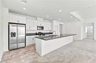 11852 Bobcat Hills Ln, Victorville, CA 92392 - Photo 4